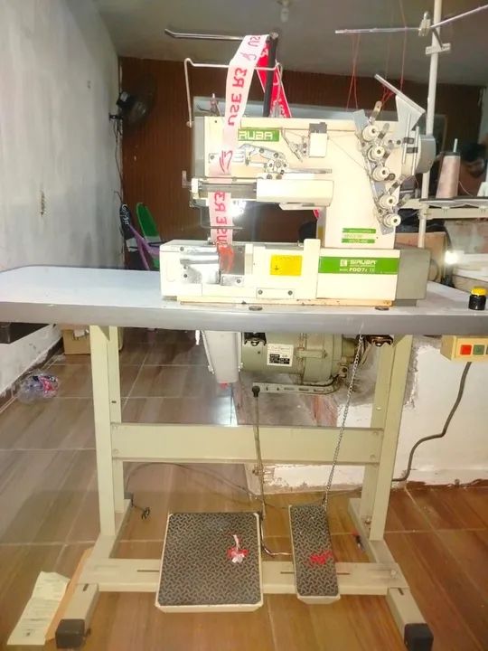 Máquina de Costura Industrial Siruba BT - Foto 2