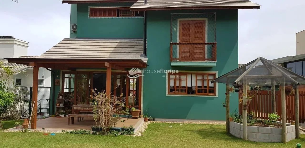 Casa à venda de alto padrão, em condomínio fechado, com 3 suítes, em Santo Antônio de Lisb - Foto 2