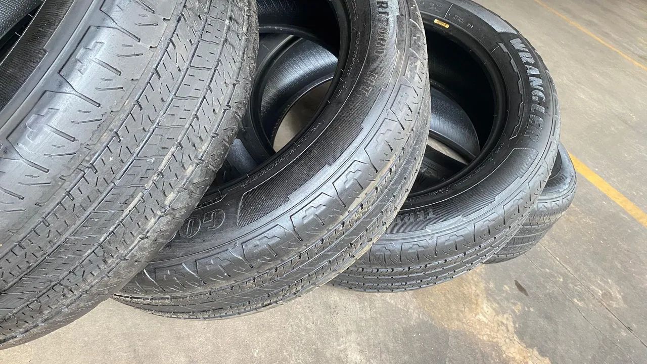 Jogo com 4 pneus 255/55/20 goodyear wrangler - Foto 6