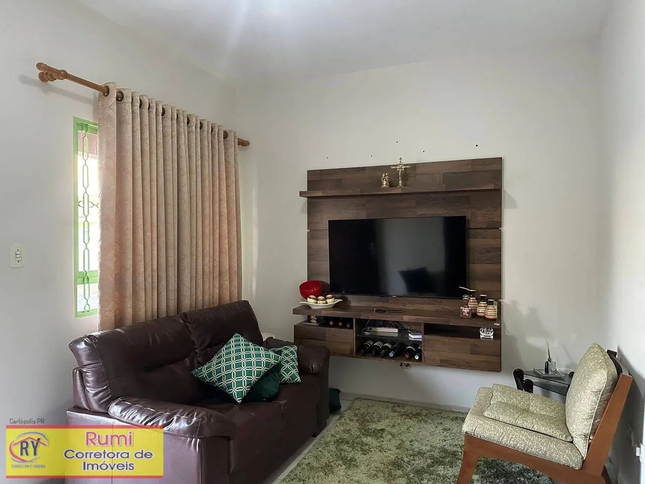Vende-se Casa em Carlopolis PR.   