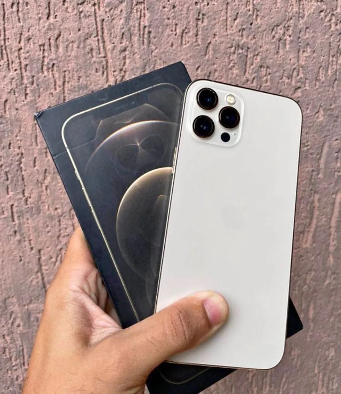 iPhone 12 Pro Max gold excelente - Celulares e Smartphones