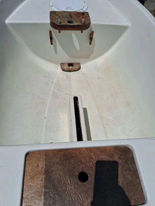 Veleiro de pequeno porte para iniciantes - Foto 12