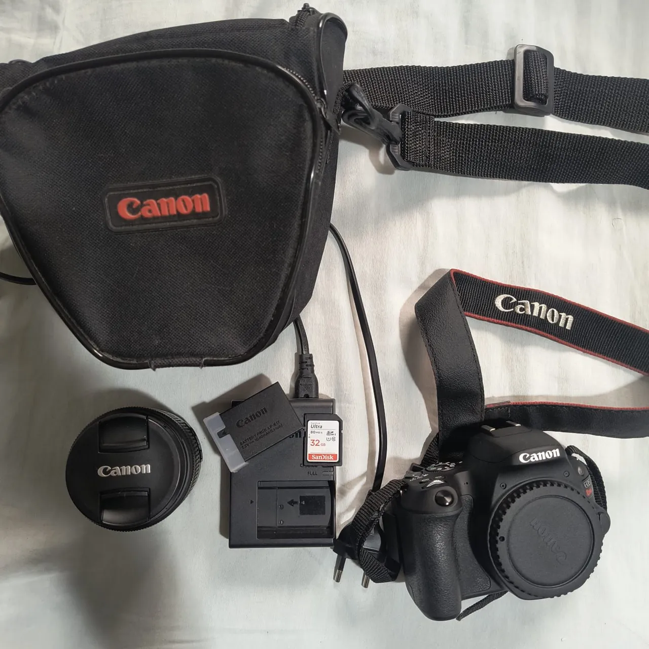 Câmera Canon SL2 EOS Kit 18-55mm