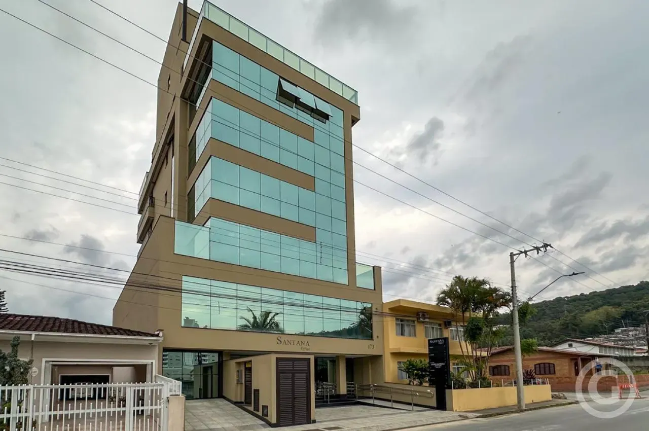 Apartamento espaçoso no Centro de Santo Amaro da Imperatriz