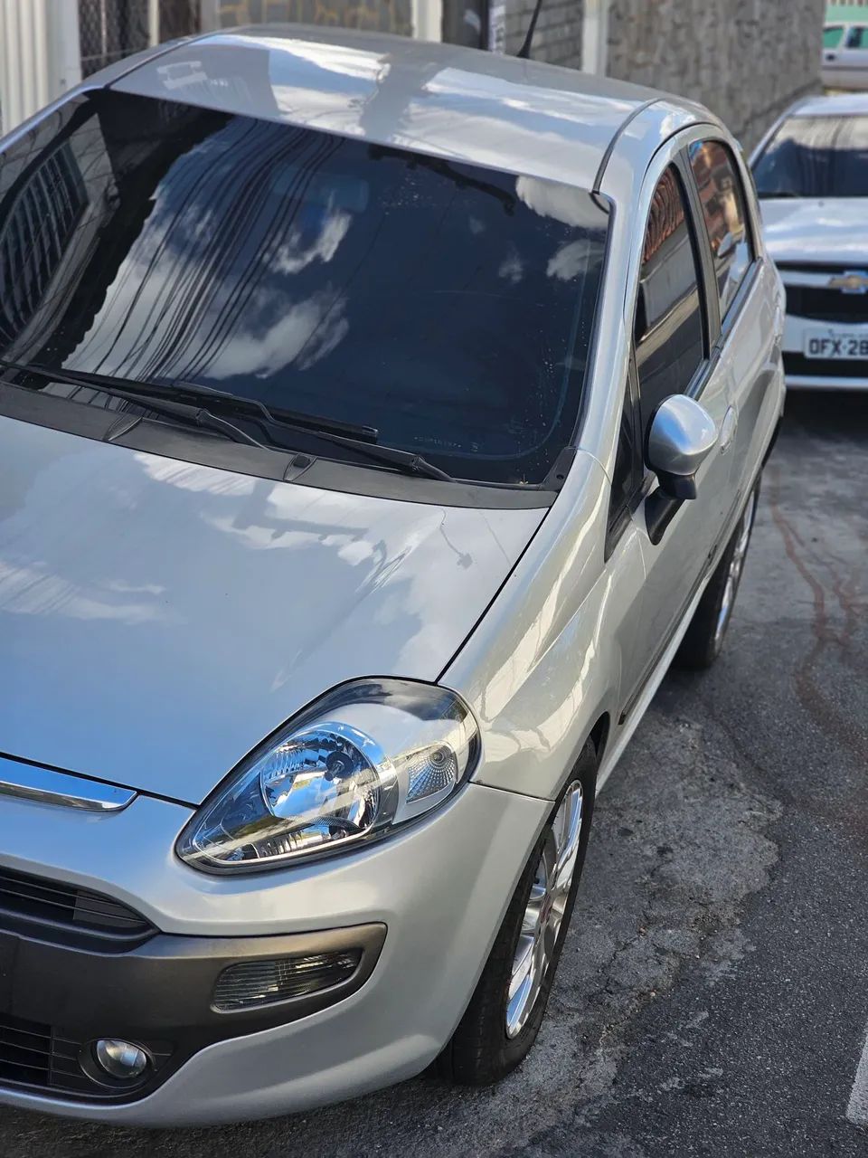 Vendo Fiat punto 1.6 2013 motor etorq com apenas 88 mil km rodandos  - Foto 3