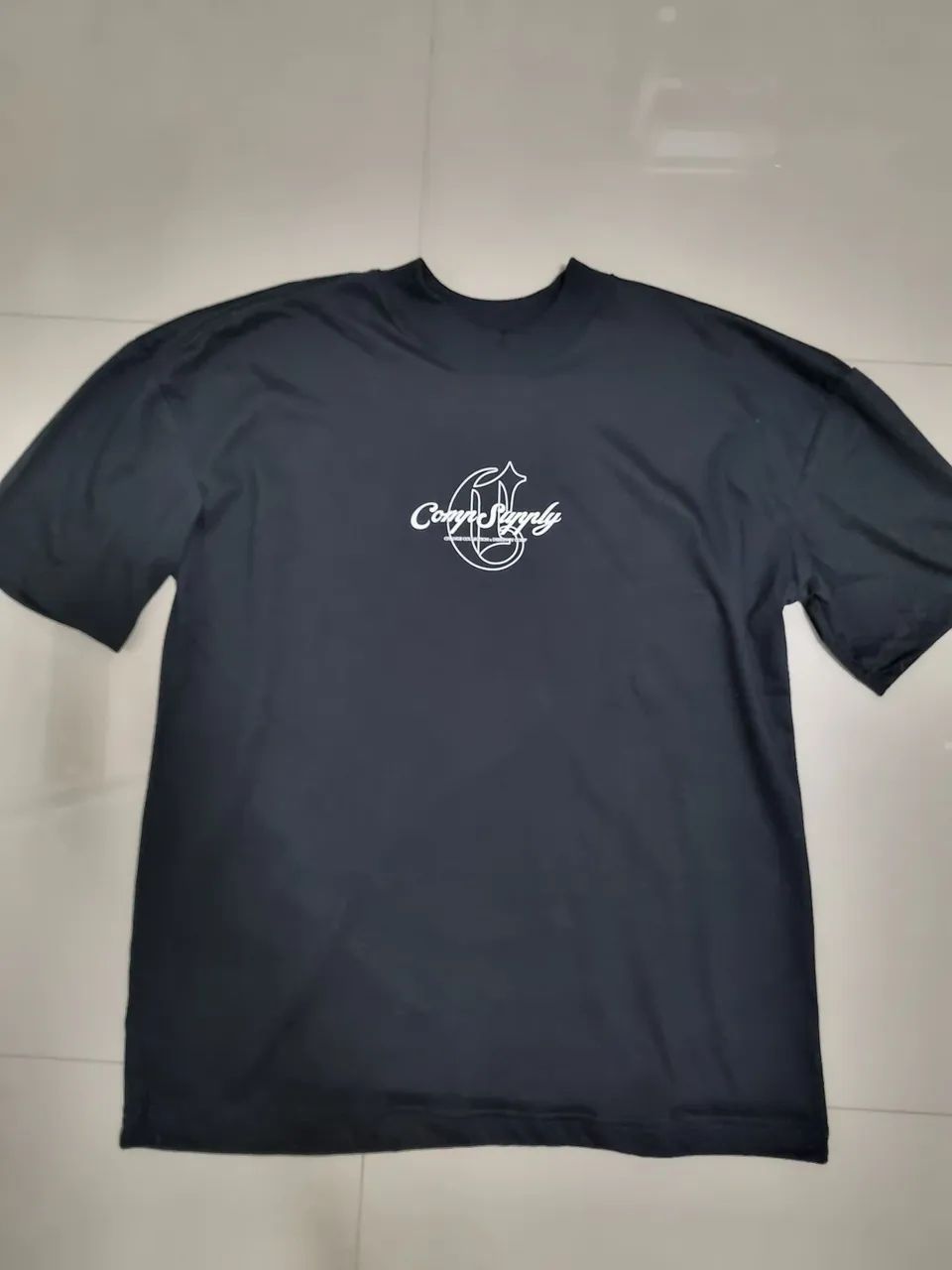 Camiseta Comp Supply - Oversized - Preta
