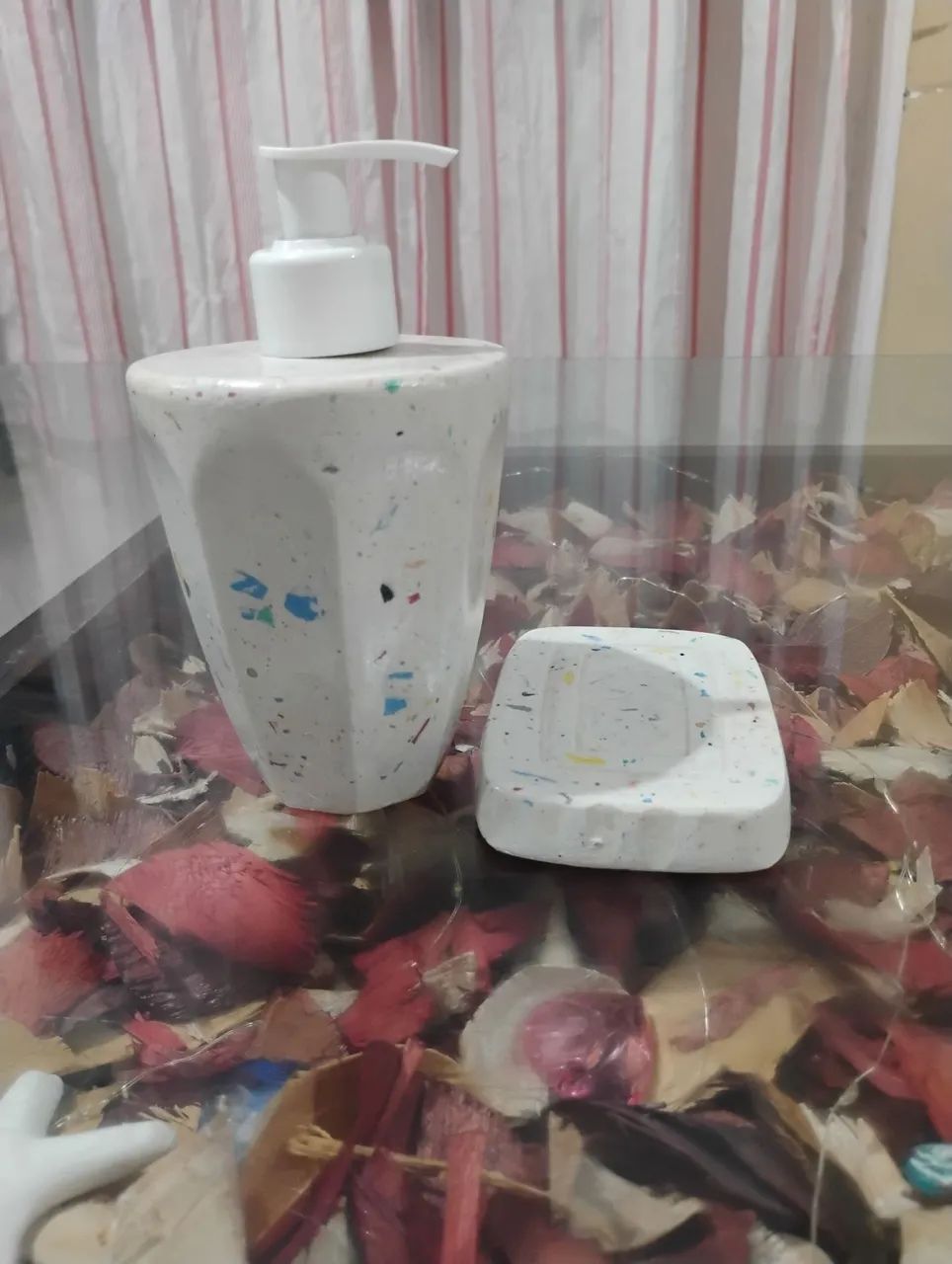 Jogo de Dispenser e Cachepot para Banheiro - Terrazzo - Foto 4