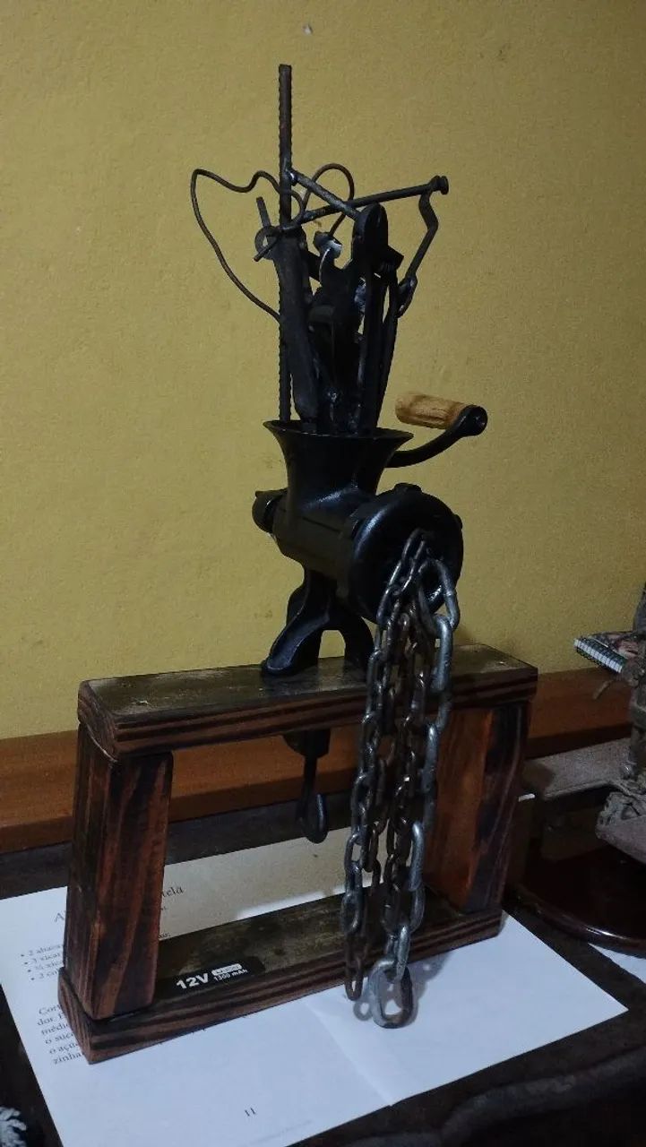Escultura Criativa - Moedor de Carne com Ferramentas - Foto 5