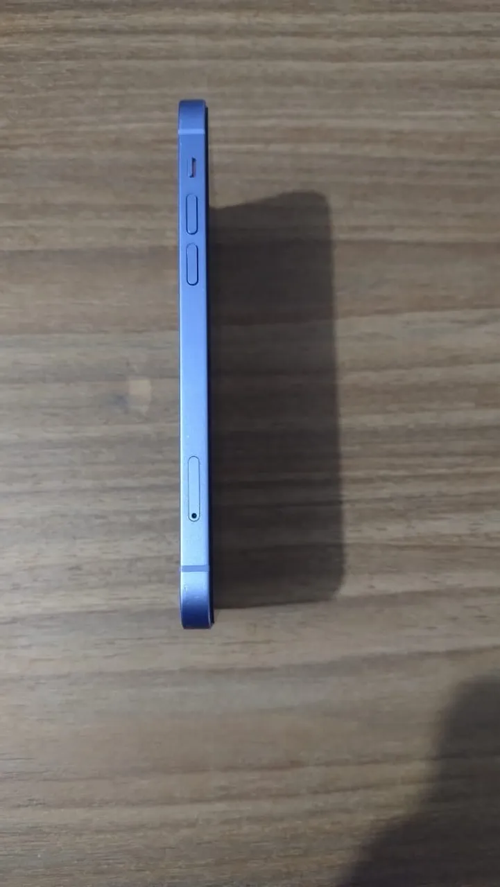 iPhone 12 Pro lilás