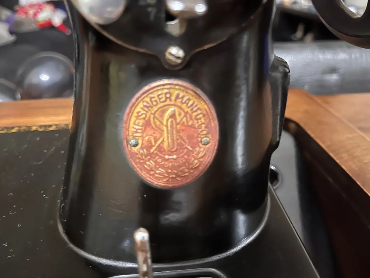 Maquina de Costura em Excelente Estado - Antiga - Foto 4