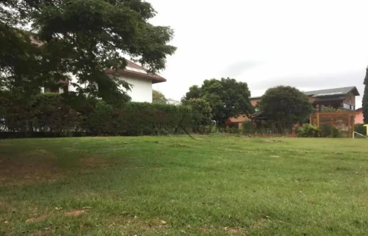 Terreno Condomínio em Jacareí
