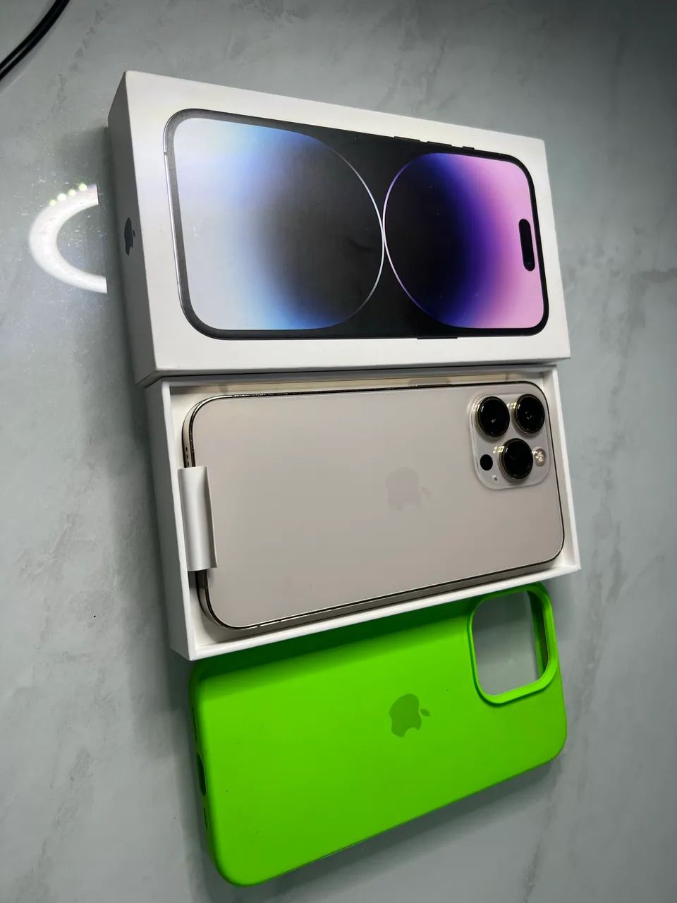 【S】iPhone 13 Pro 256GB 外装新品 BT100% Apple iPhone 13 Pro (256 GB) - Dourado (Novo com caixa aberta