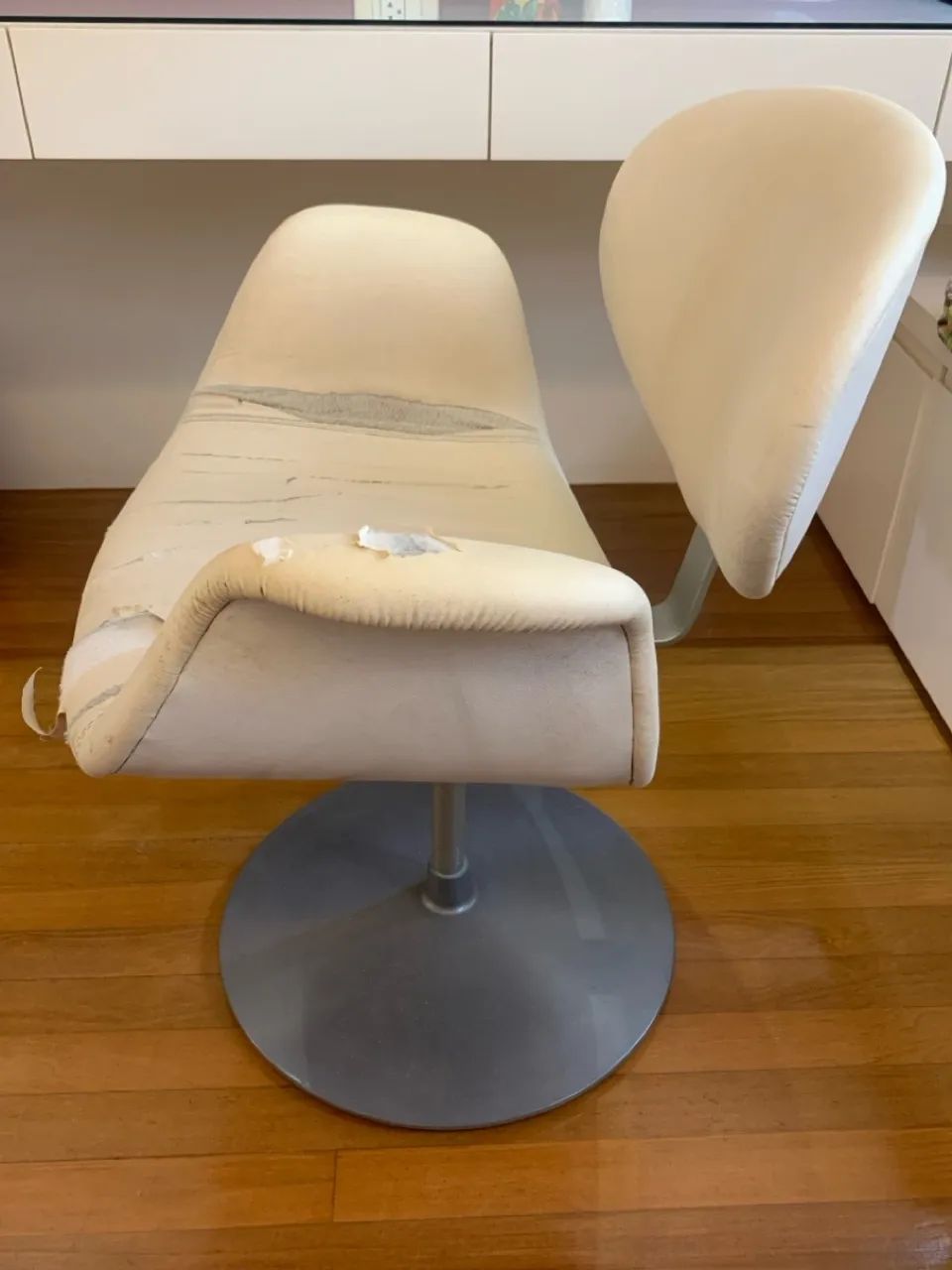 Poltrona Giratória Tulip Chair. - Foto 4