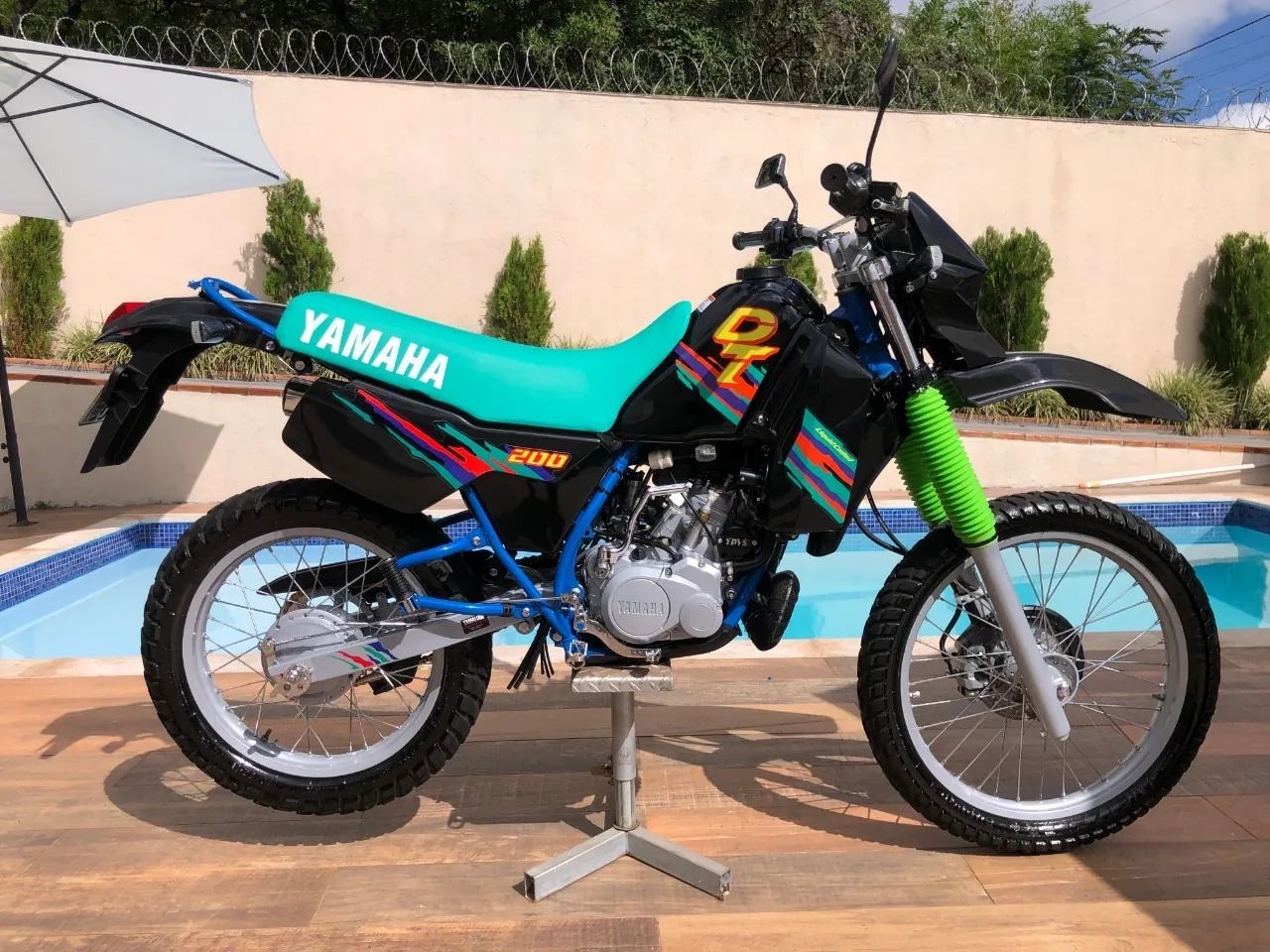 DT200 1993 monoaba