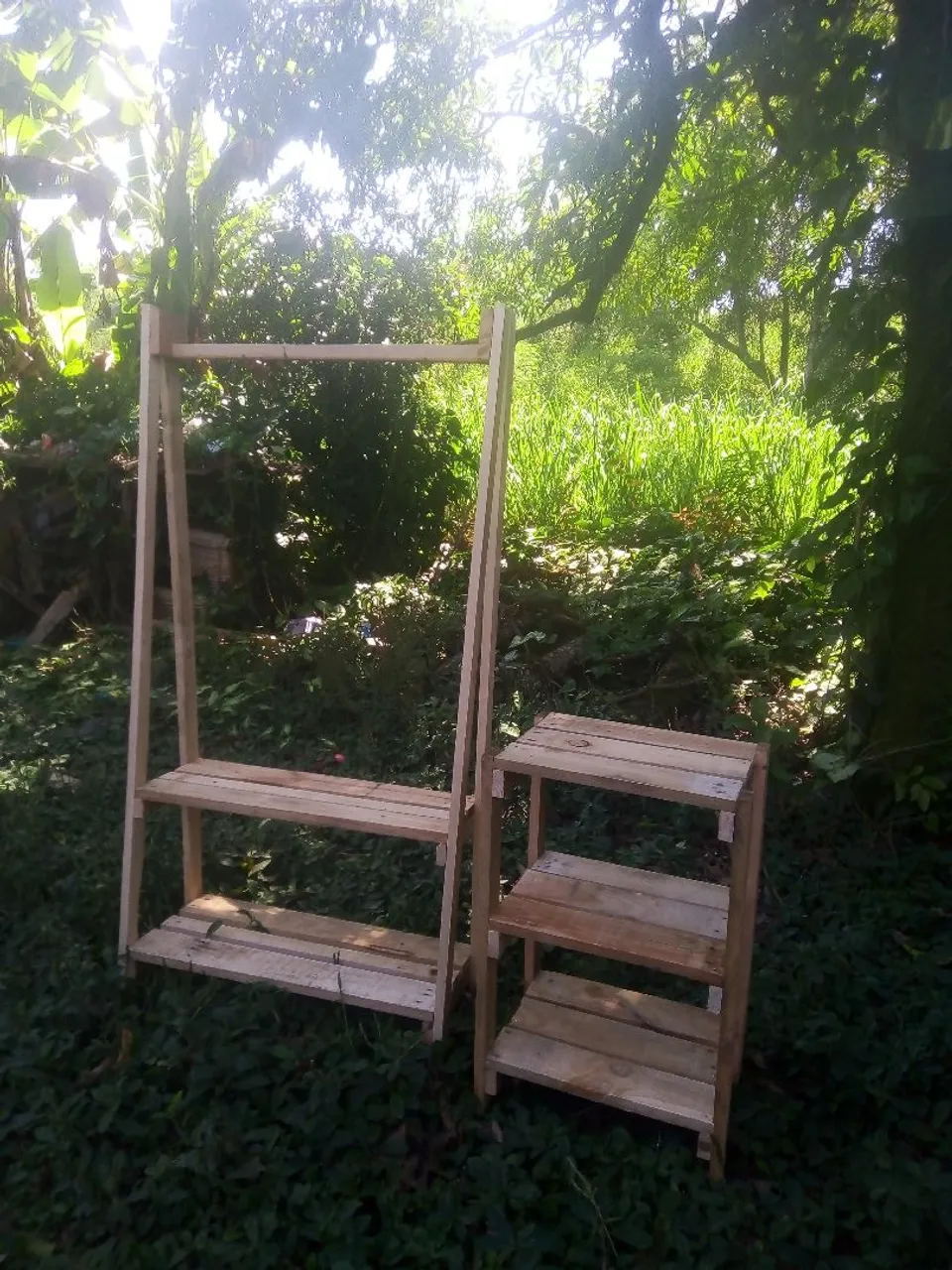Arara de Roupa e Sapateira de Madeira