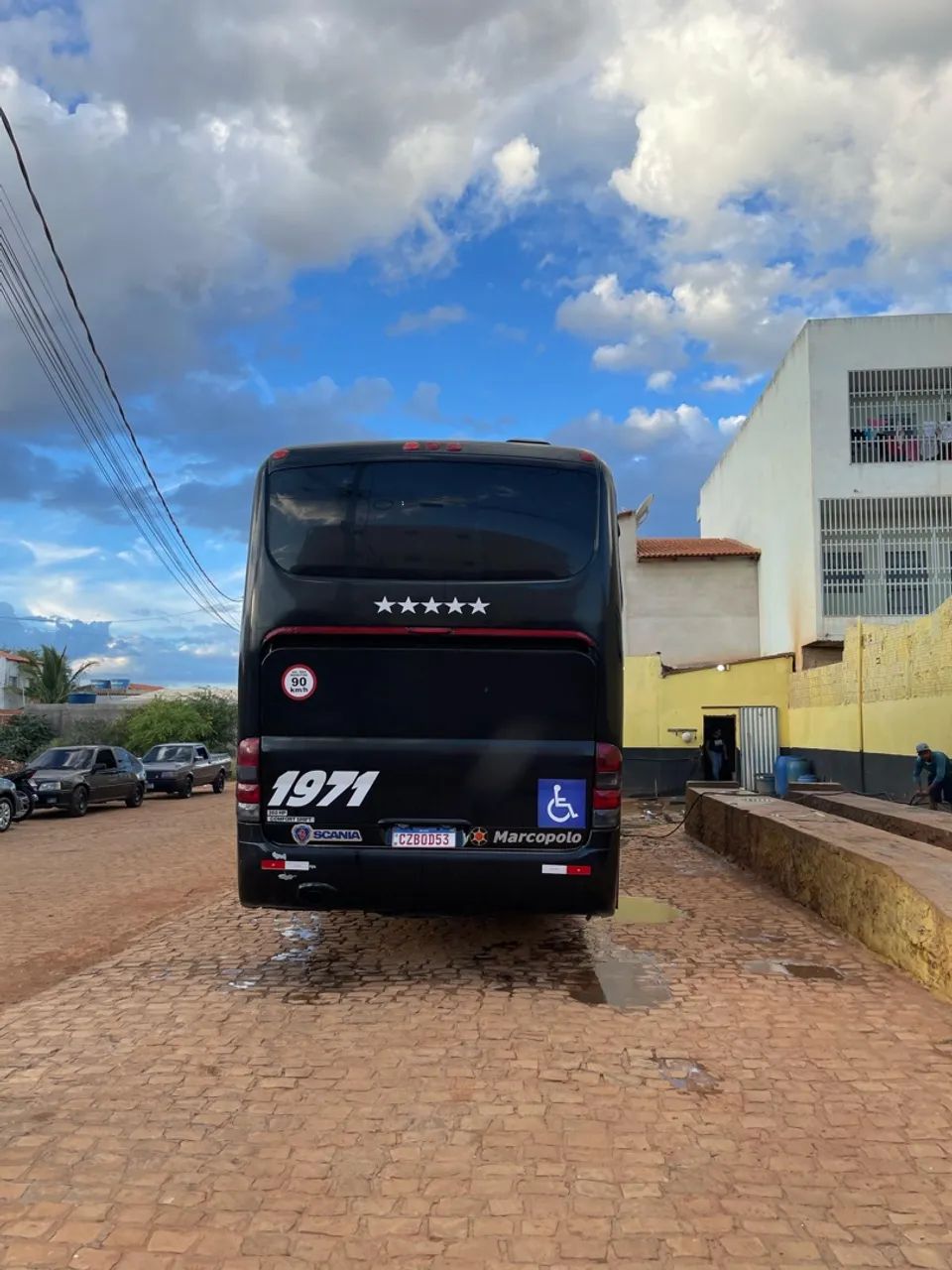 Ônibus pronto para atividade  - Foto 5