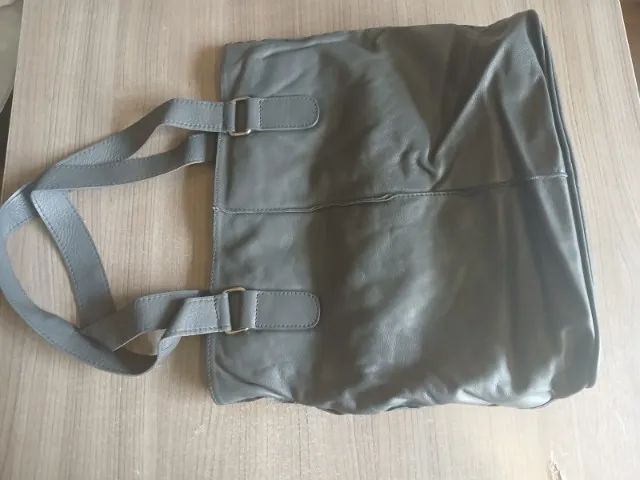 BOLSA VERDE EXÉRCITO SEMI-NOVA FEMININA 390,00 - Foto 2
