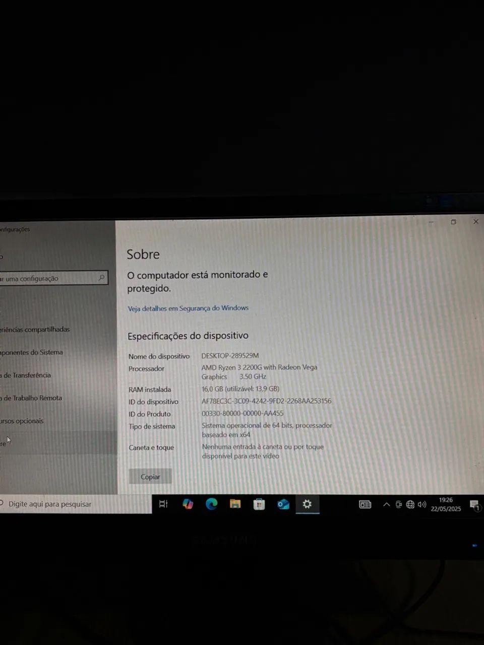 PC Desktop AMD Ryzen 3 2200G 16GB RAM