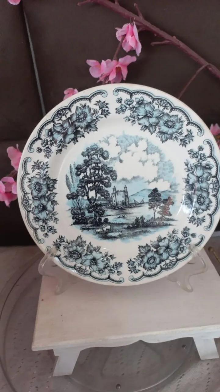 Prato decorativo vintage da marca Oxford com estampa floral