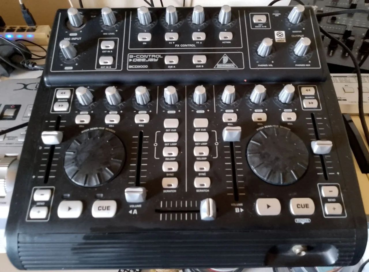 Controlador de DJ Behringer B-Control BCD3000 - Foto 5