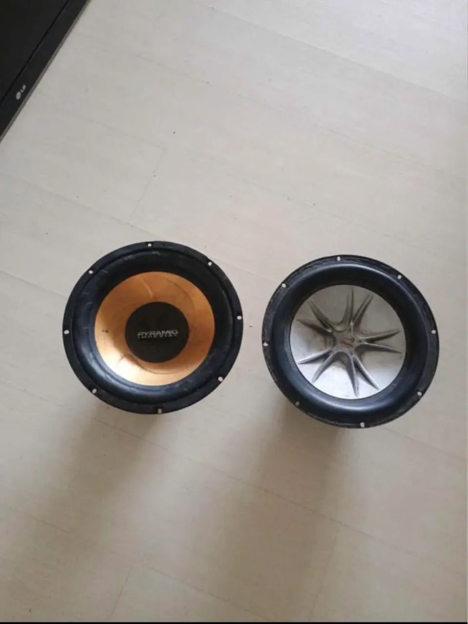 12-inch Speaker Accepted for Exchange64522264549123120