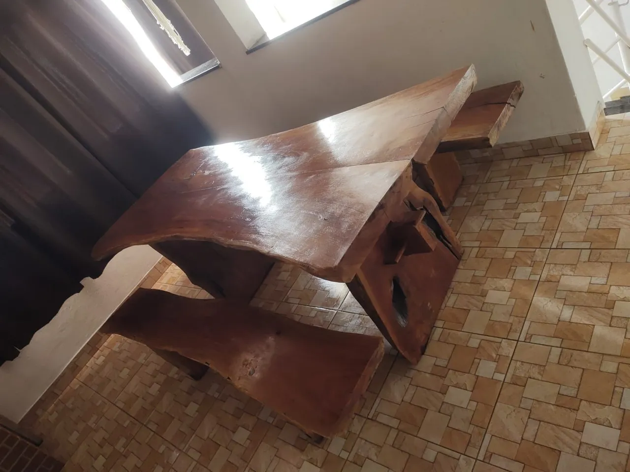 Mesa rústica de madeira Angico Vermelho