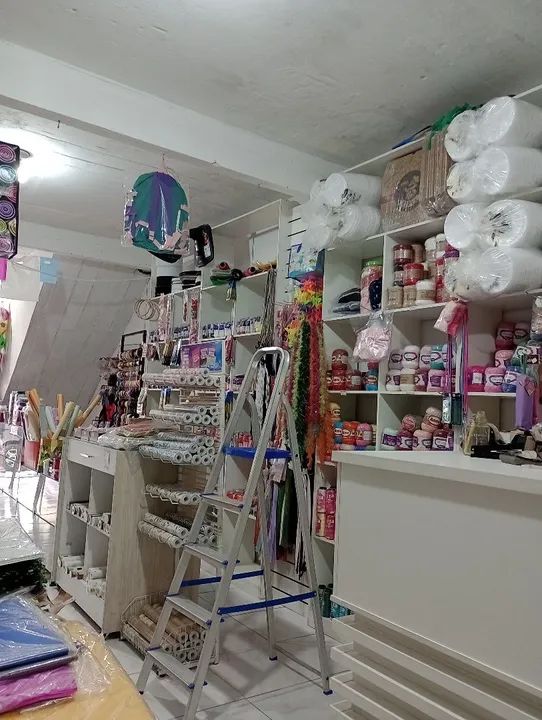 Vendo armarinho completo 