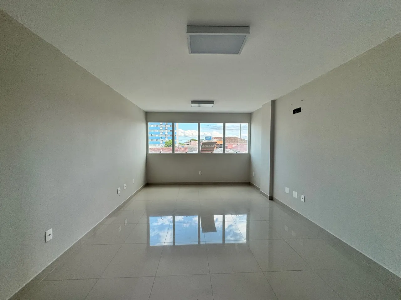 Locação de Sala Comercial em Biguaçu