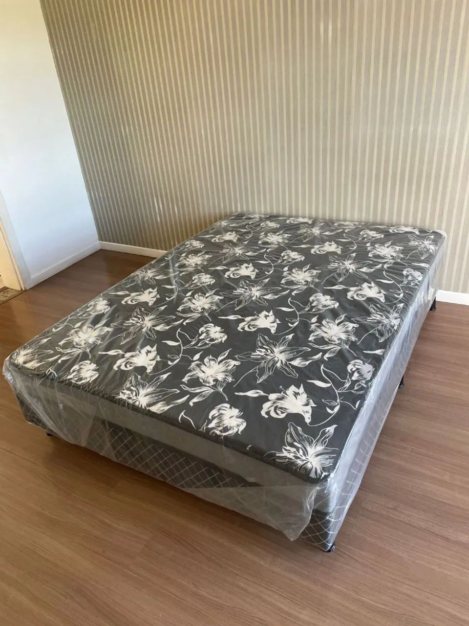 Cama Box Casal conjugada 