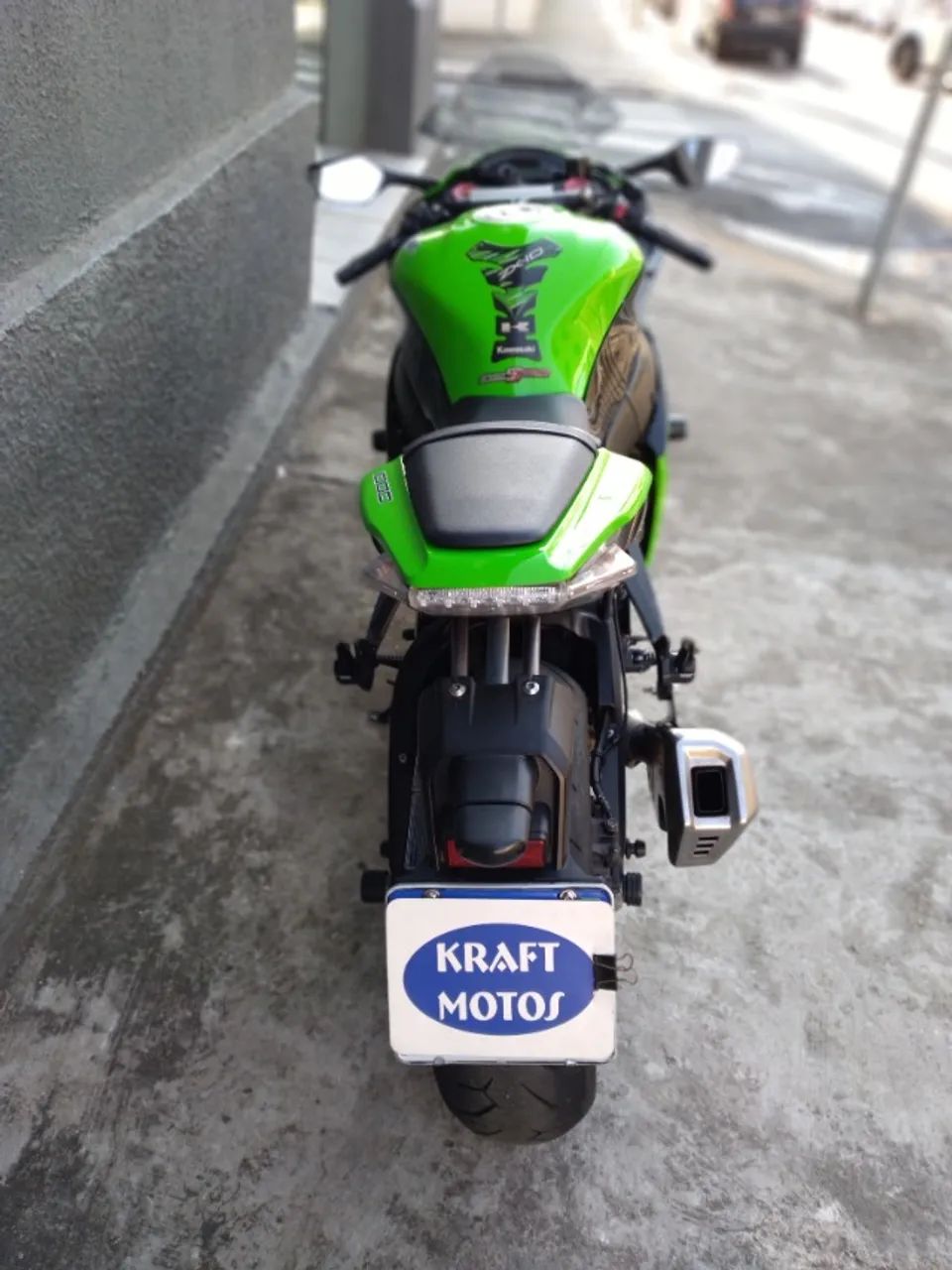 Kawasaki Zx-10/ Zx-10r 1000cc 2011 - 1468534861 | OLX
