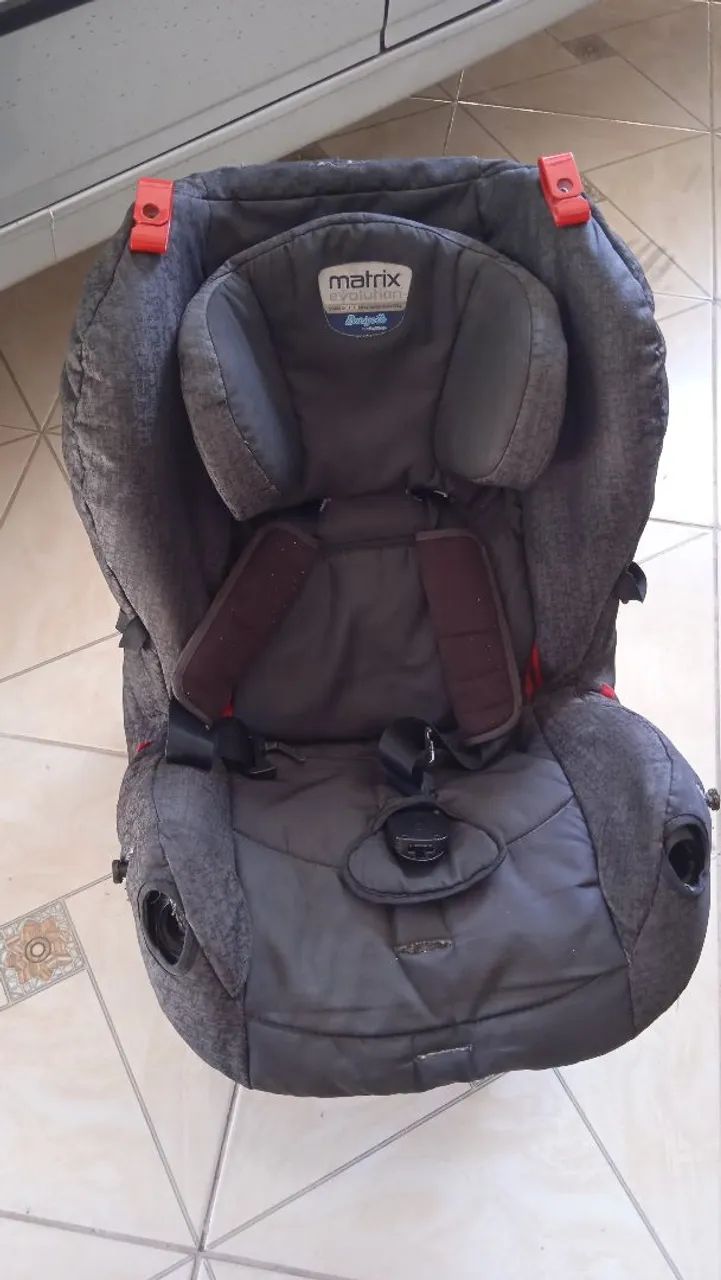 Cadeirinha de carro preta - Foto 3