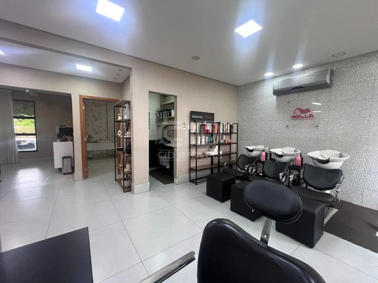 Sobrado Comercial com 3 Quartos (2 suítes) com Salão no Bairro Santa Rosa - Foto 4