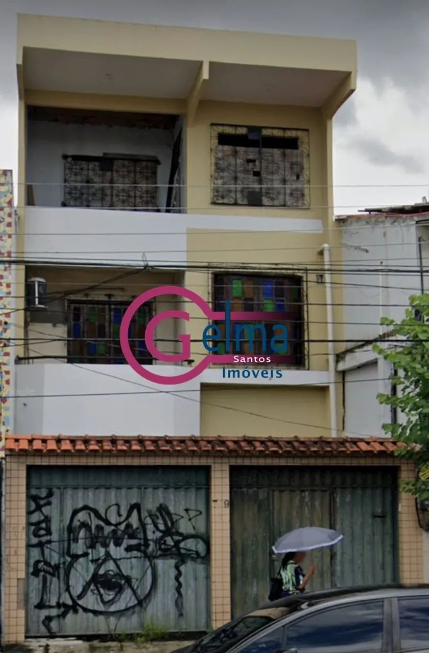 Cód. 010 - Casa com 3 vgs garagem e 5/4 sendo 2 suítes  na Av. Ceará em Canudos