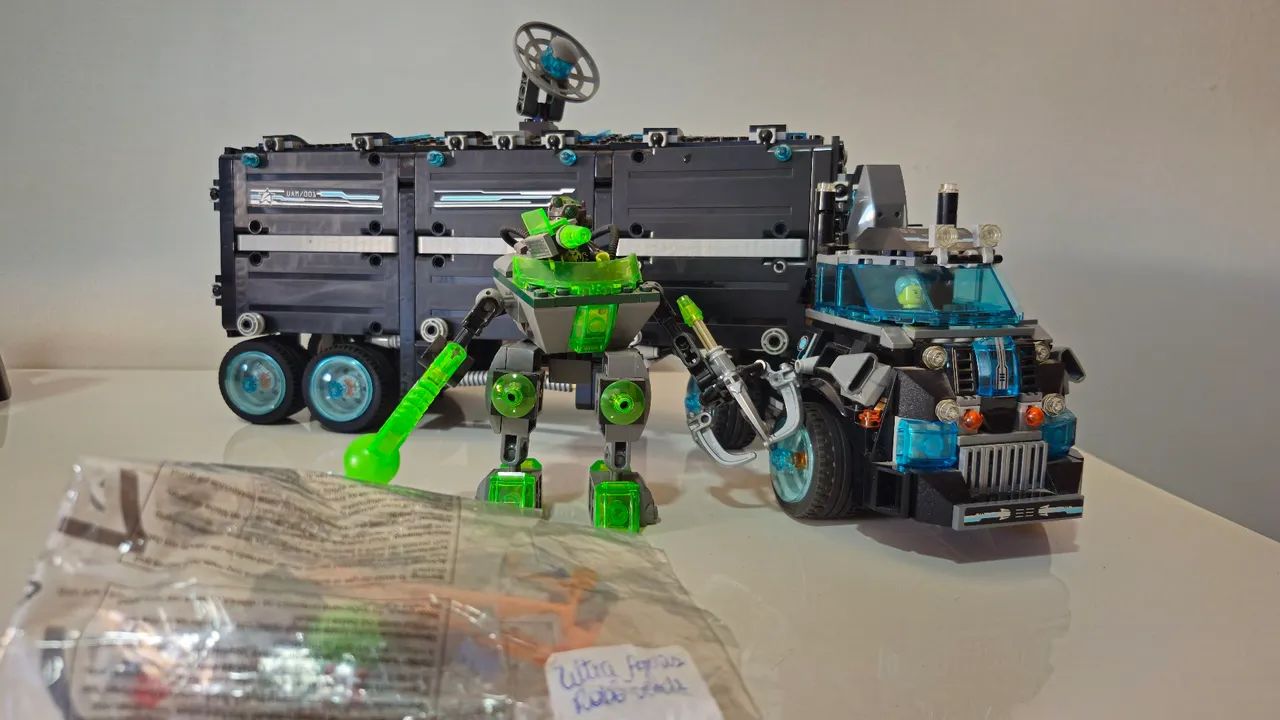 LEGO Ultra Agents Mission HQ (70165) - Foto 2