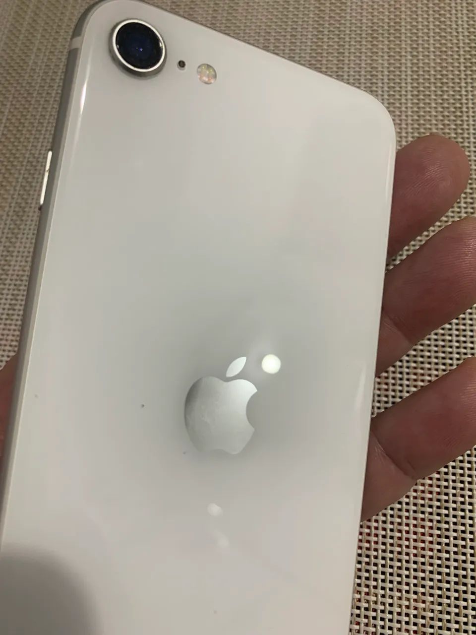 iPhone SE segunda geração 64Gb