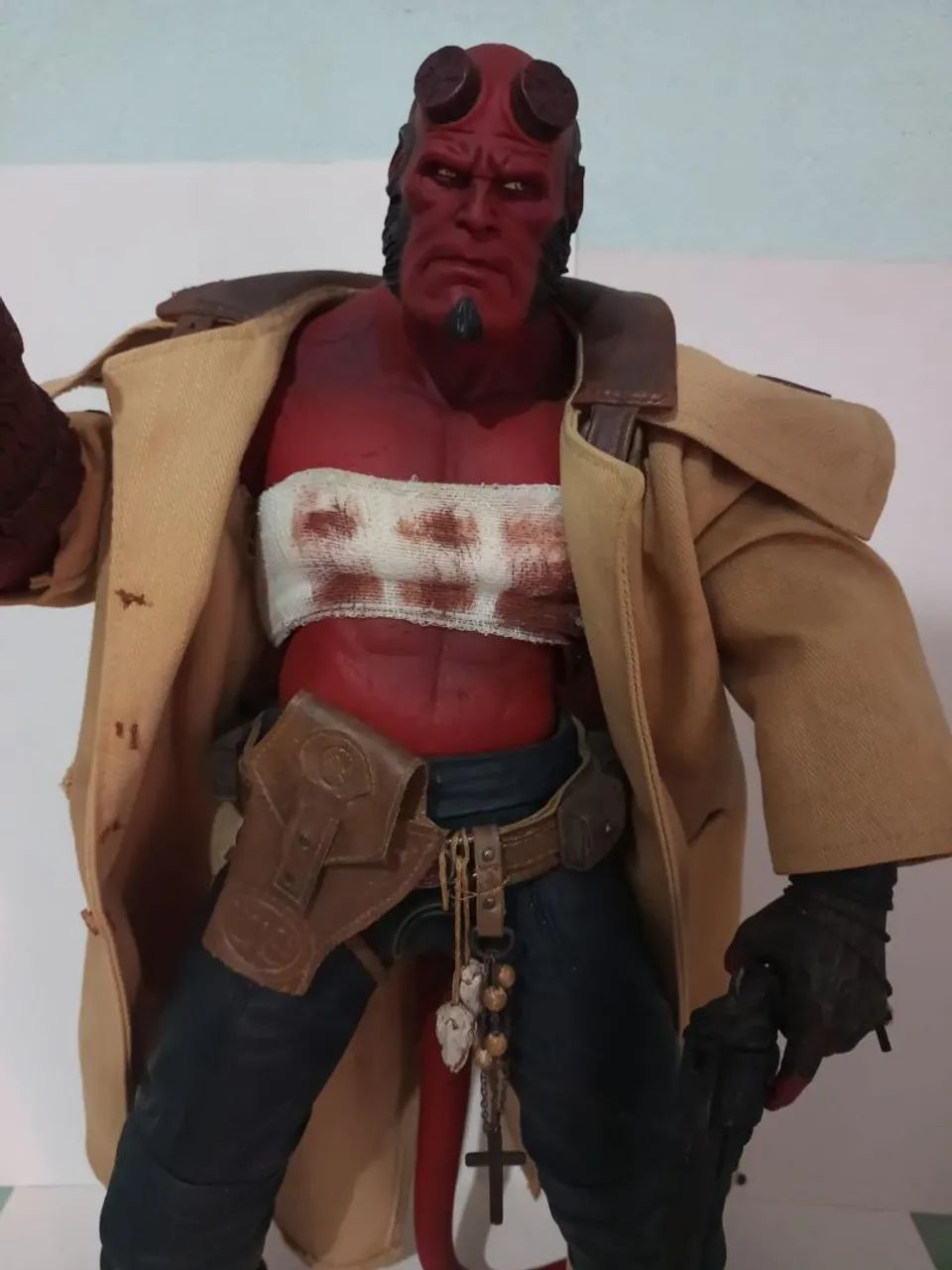 Boneco Hellboy da Mezco Toys 2008 - Foto 4