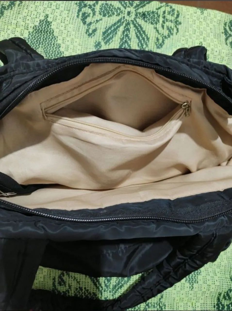Bolsa acolchoada preta nylon - Foto 3