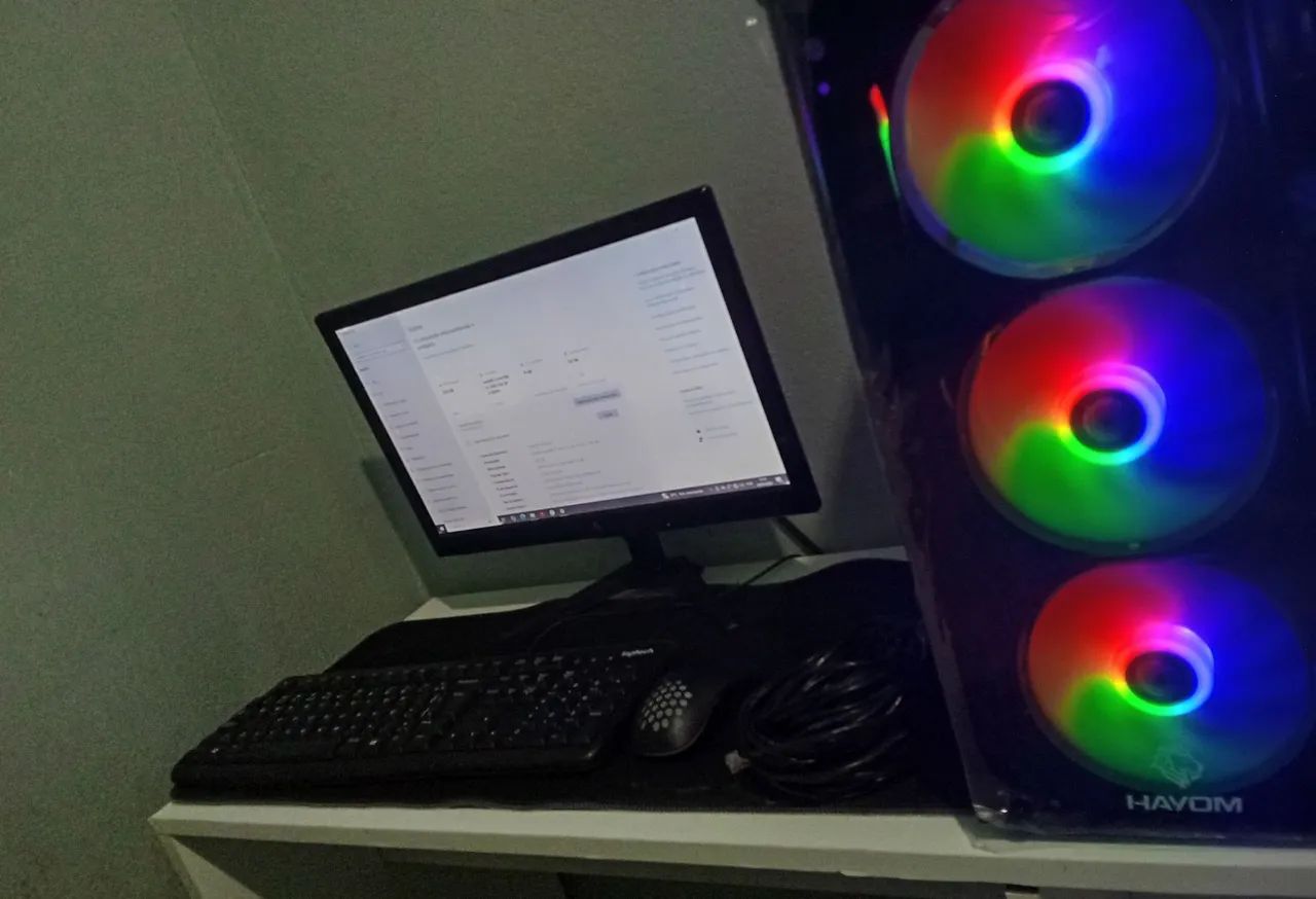 Computador gamer completo com mesa mouse pad de led 12 cores teclado mouse dá XTRAD.
