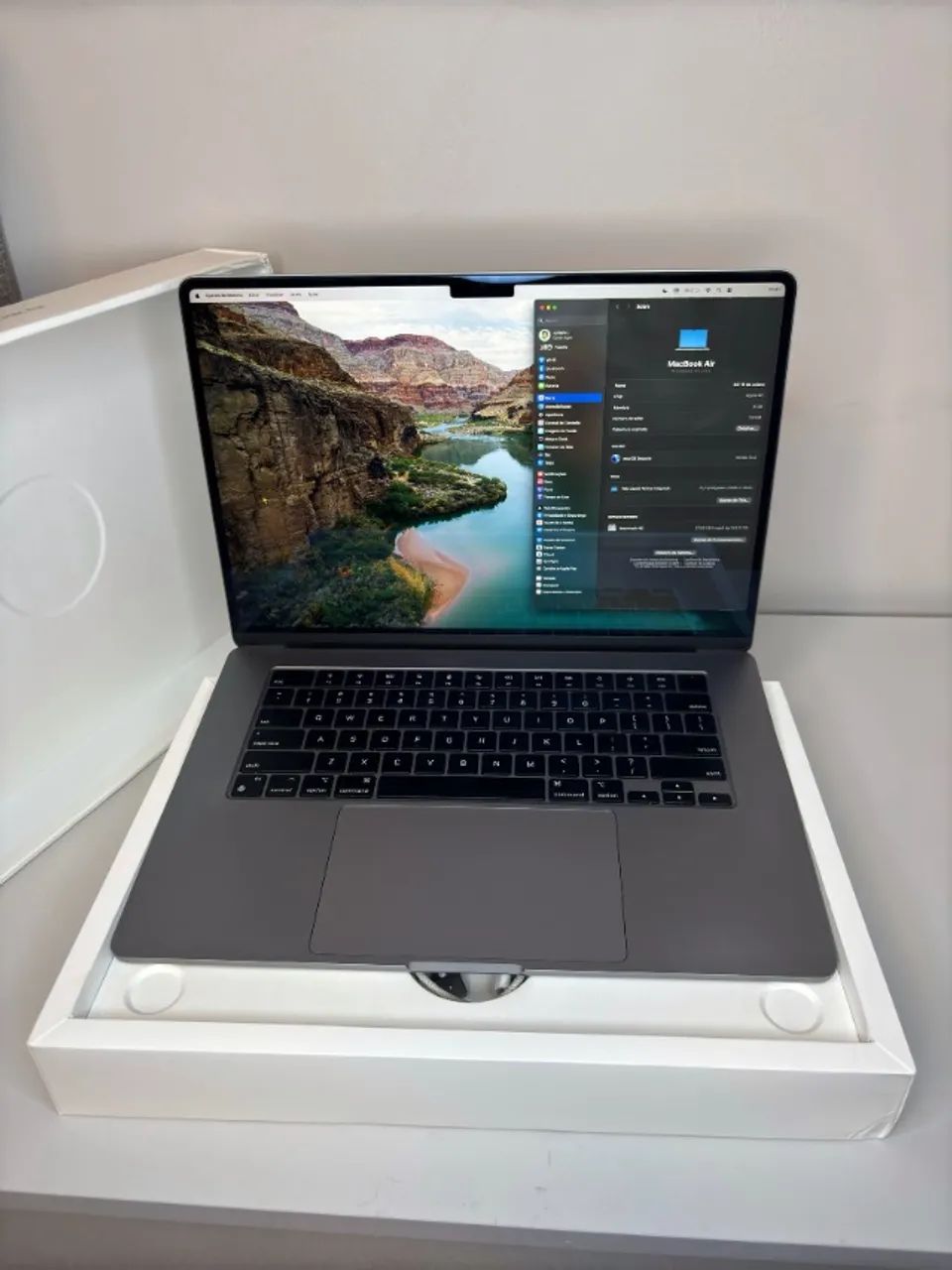 MacBook Air M2 15インチ　8GB 256GB 極美品 MacBook Air 15インチ Apple M2チップ搭載モデル [2023年モデル /SSD