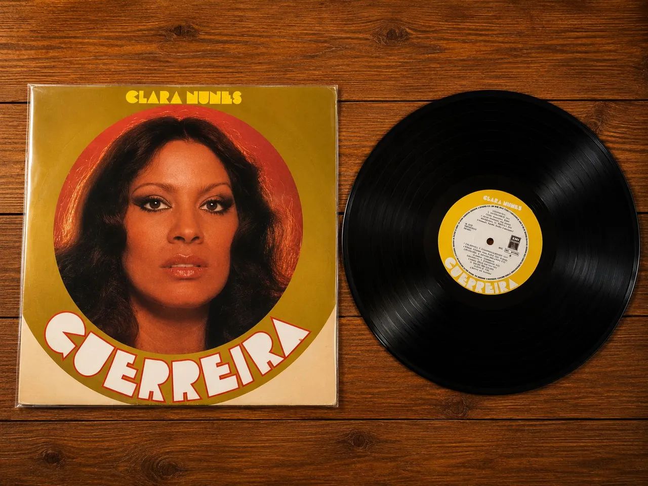 Disco Vinil Clara Nunes - Guerreira - LP Original EMI Odeon - MPB Samba