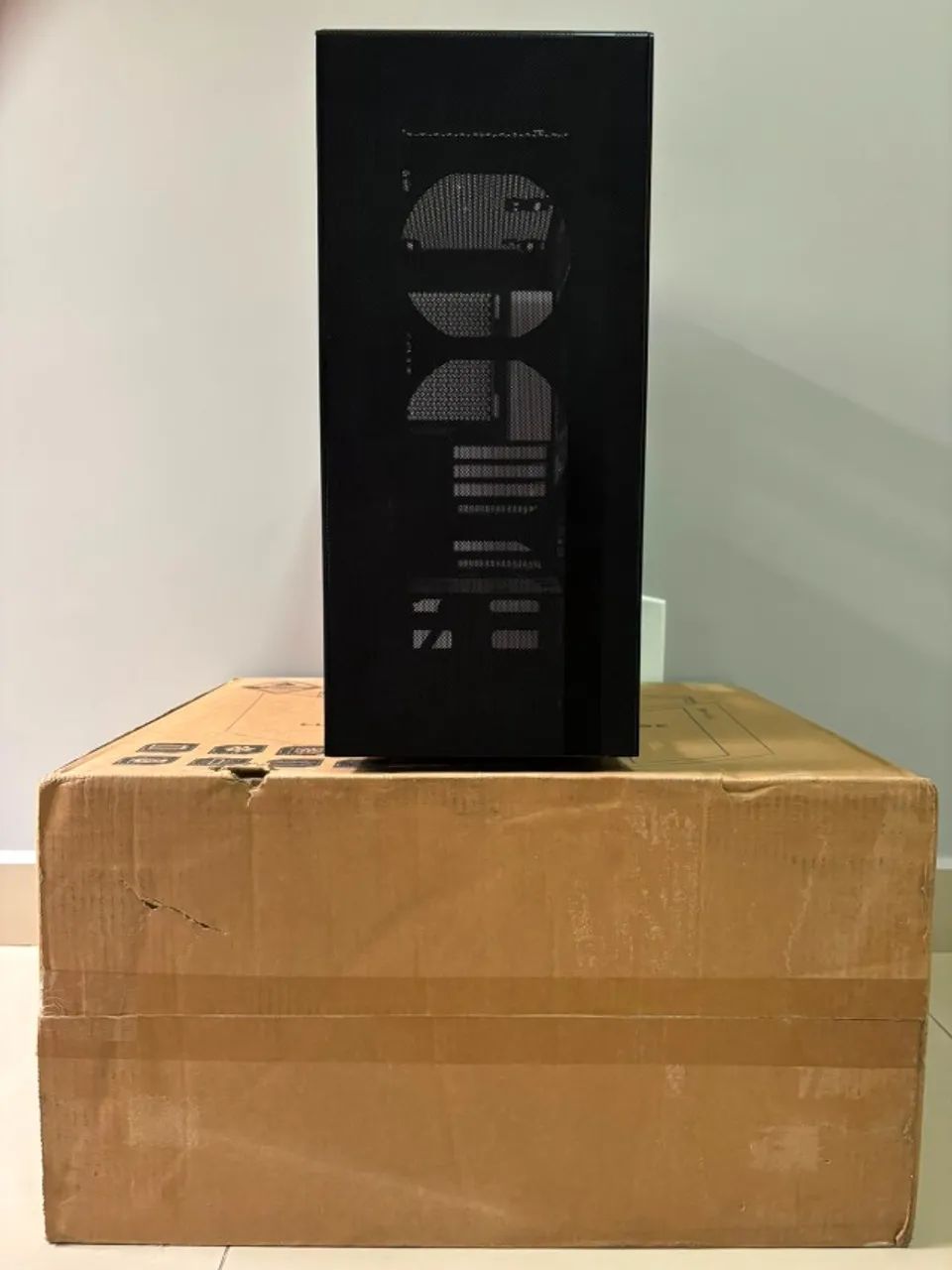 Gabinete Cooler Master MasterBox NR600 TG - Excelente Estado - Foto 2
