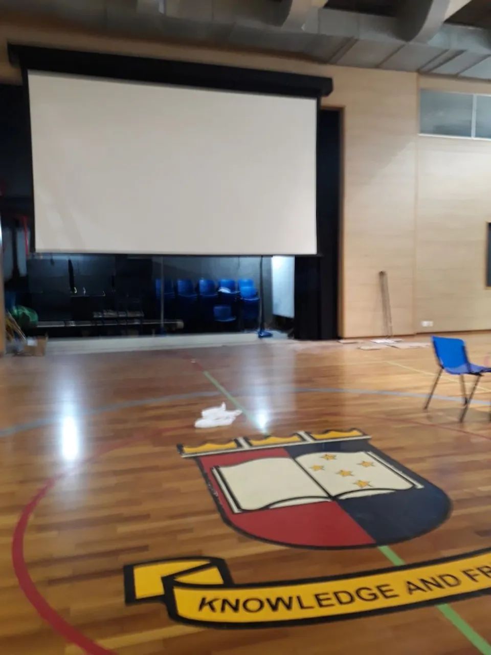 Tela de projeção elétrica 250" - Foto 3