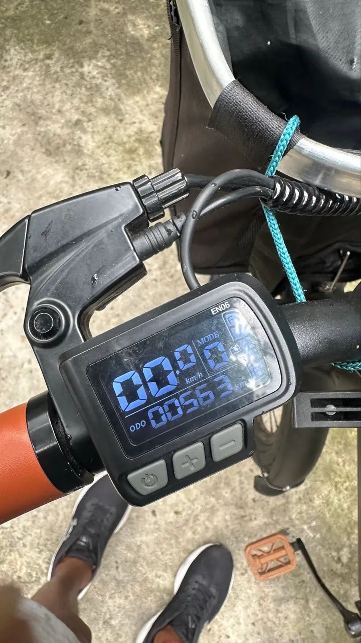 Bicicleta elétrica completa com baú  - Foto 2