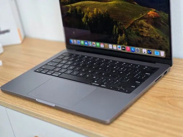 MacBook M4 MAX  1TB 64GB 16 Polegadas - Entrega Grátis - 10 Meses de Garantia 