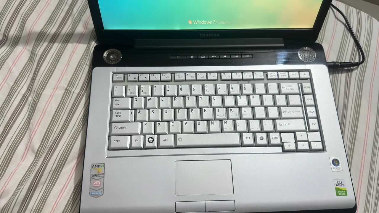 Notebook Toshiba Satellite Conservado + Windows 7 - Funcionando