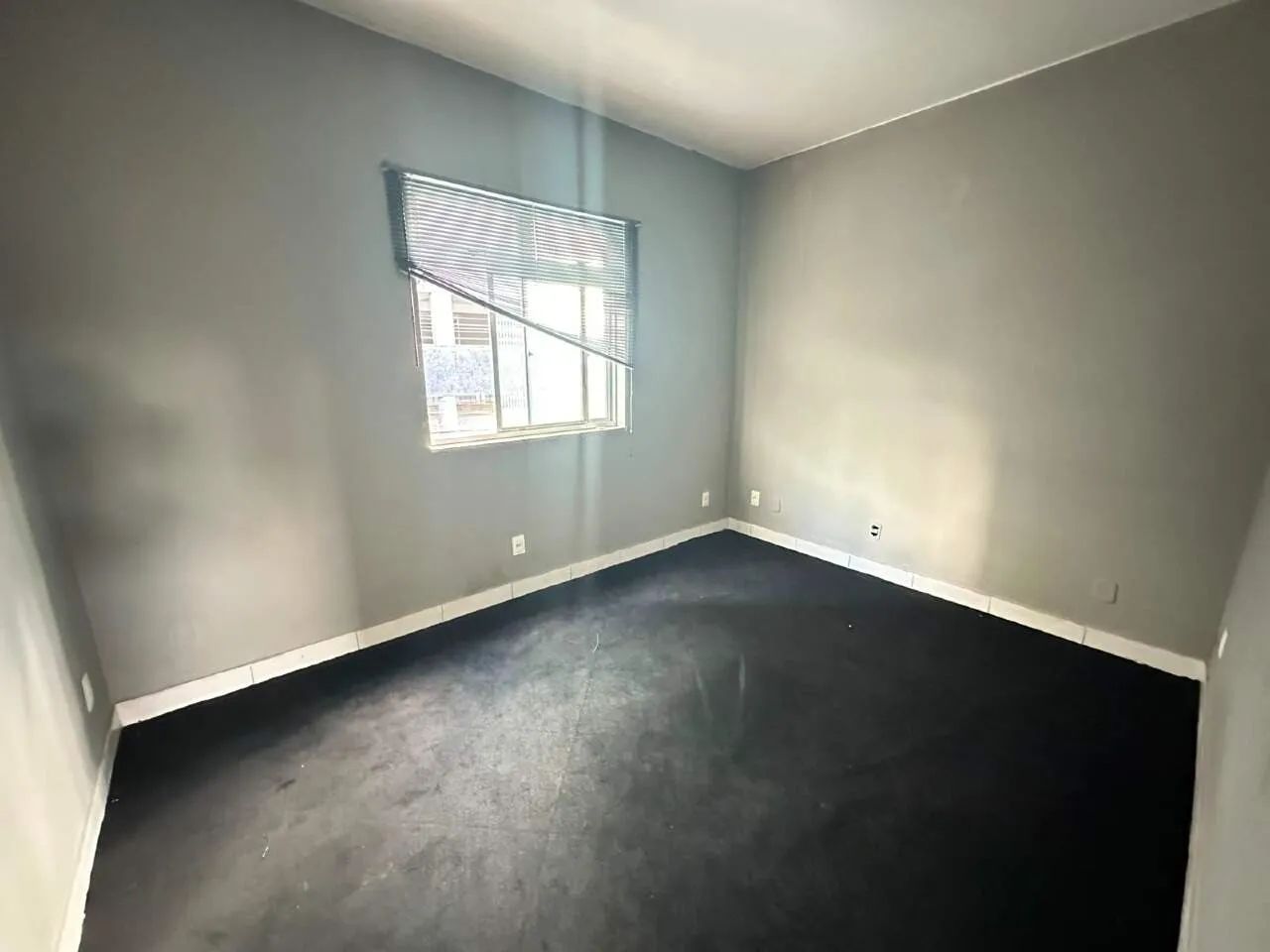Sala para alugar no Barreiro - Foto 5