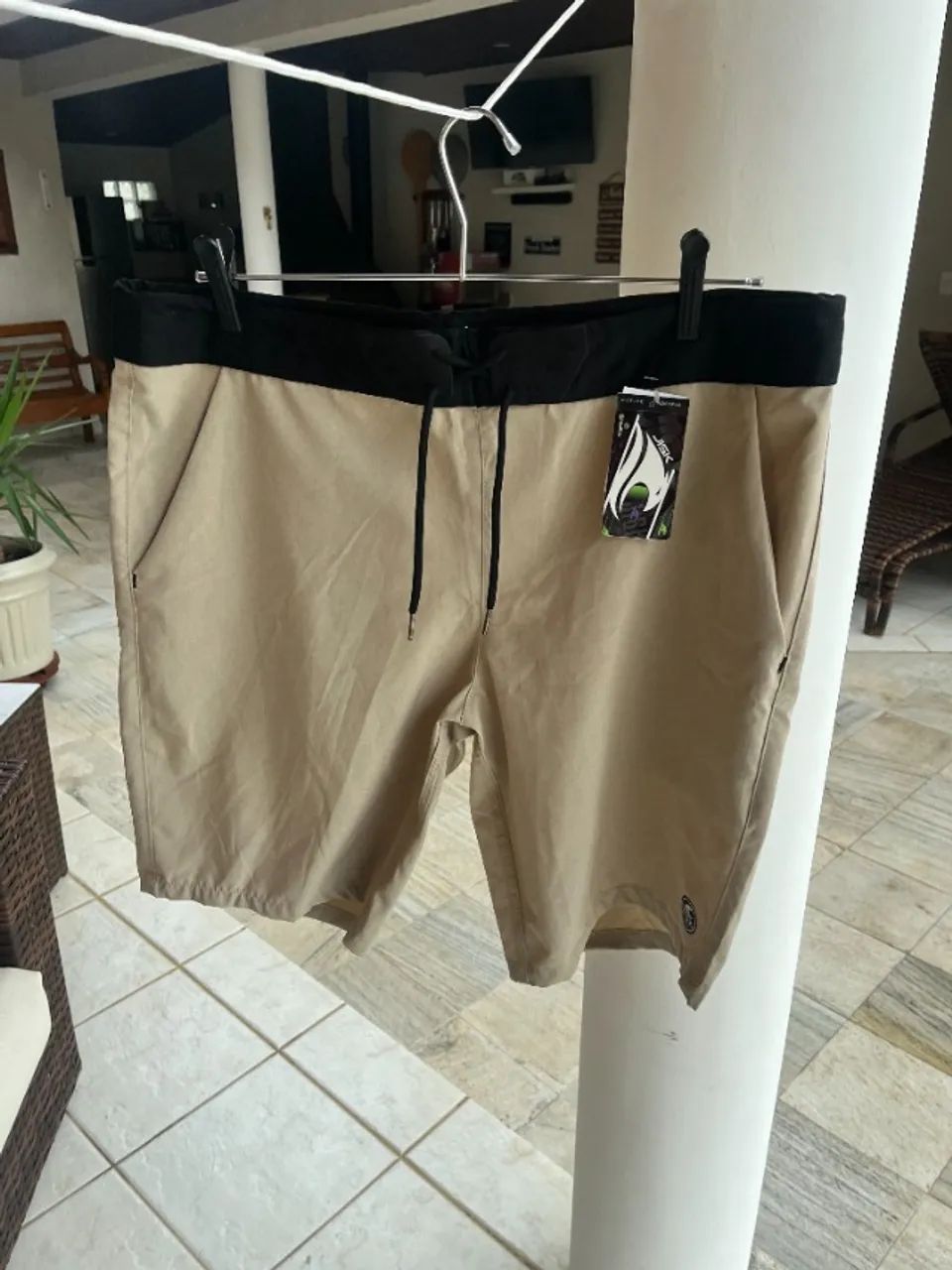 bermuda de surf marca Jisk - Foto 3