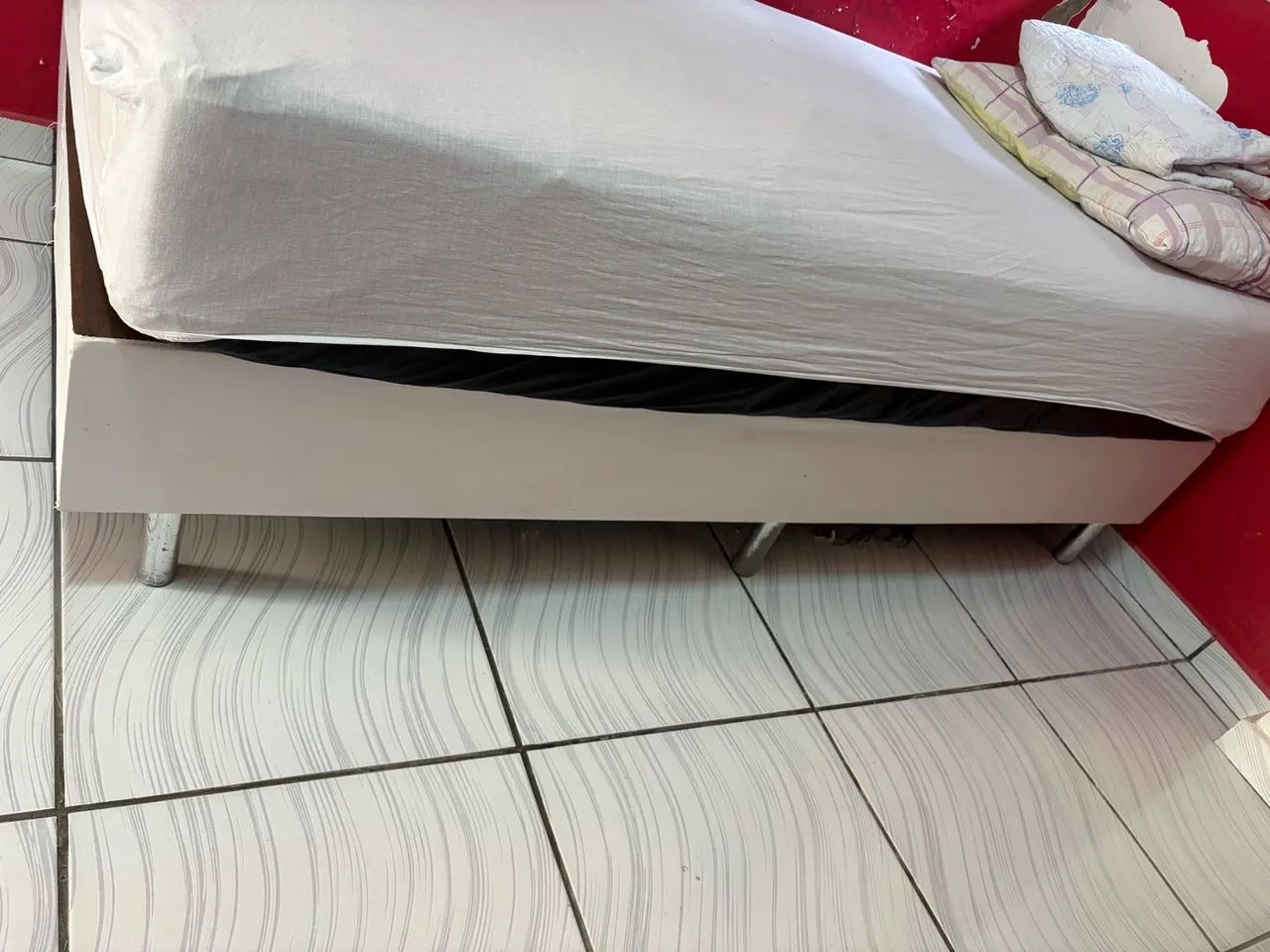 VENDO CAMA DE SOLTEIRO USADA  - Foto 3