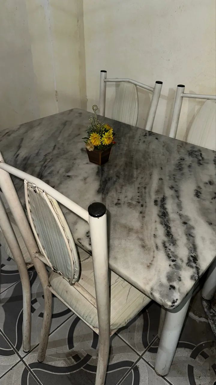 Mesa de granito com 4 cadeiras  - Foto 3