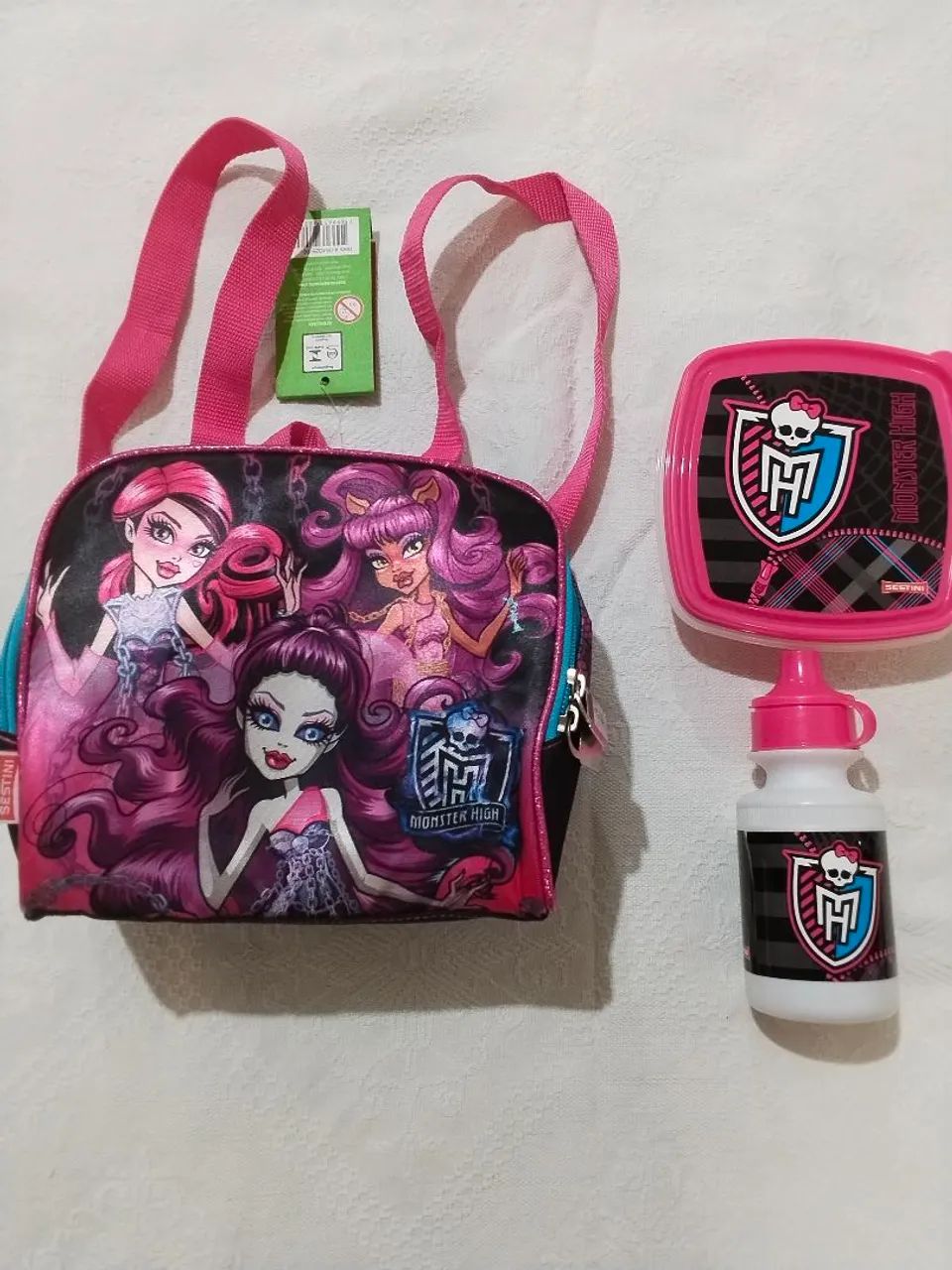 Lancheira nova Sestini da monster high 